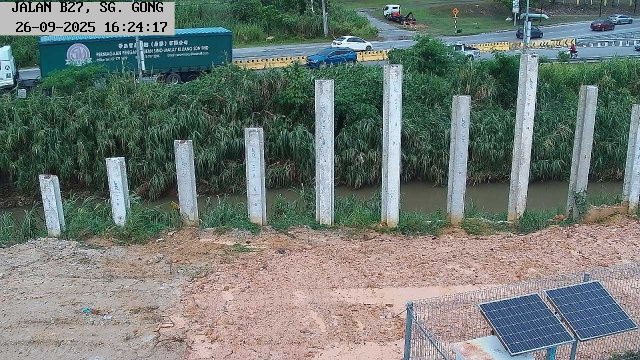 Jalan B27 Rawang Traffic Scene