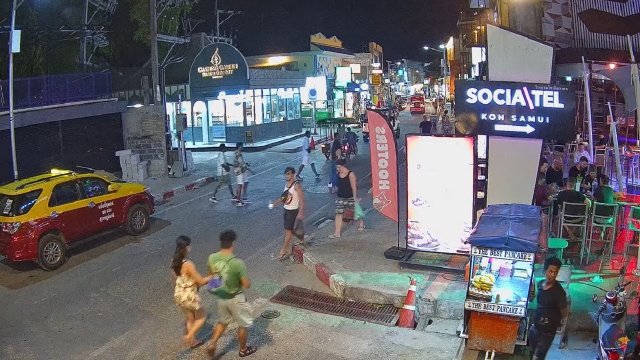 Chaweng Beach Road Vibes