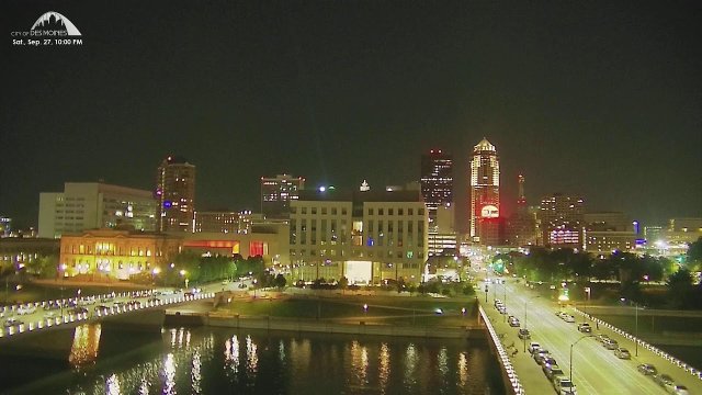 Des Moines Iowa City Skyline