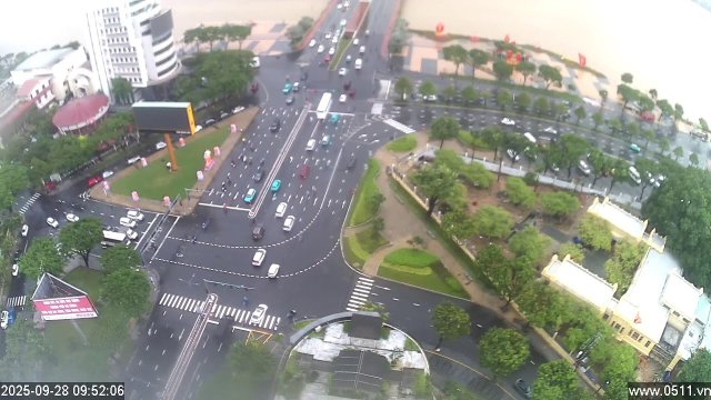 Da Nang Dragon Bridge Traffic Flow